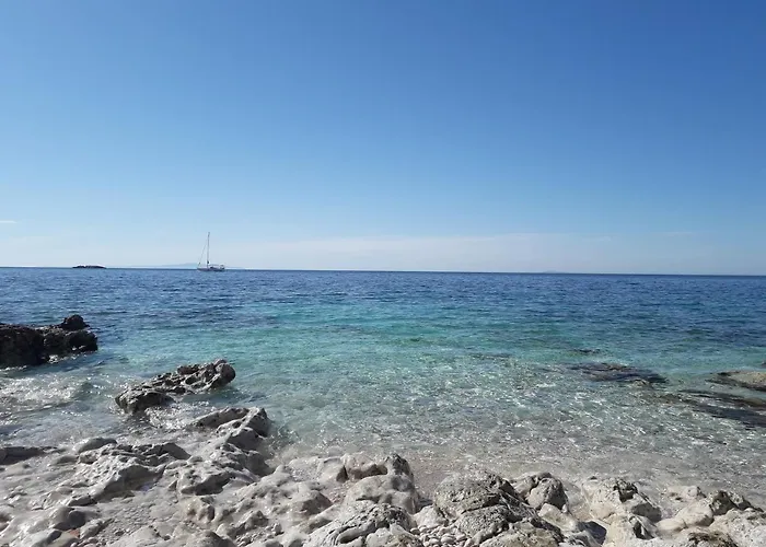 Sea Ya - Two Apartments House With Heated Pool - 150M From Beach