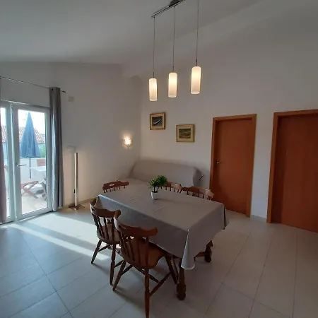 Apartment Sea Ya - Two House With Pool - 200m From Zaglavice