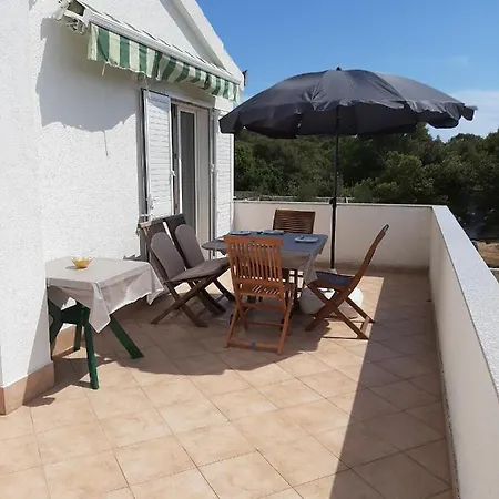 Apartment Sea Ya - Two House With Pool - 200m From
