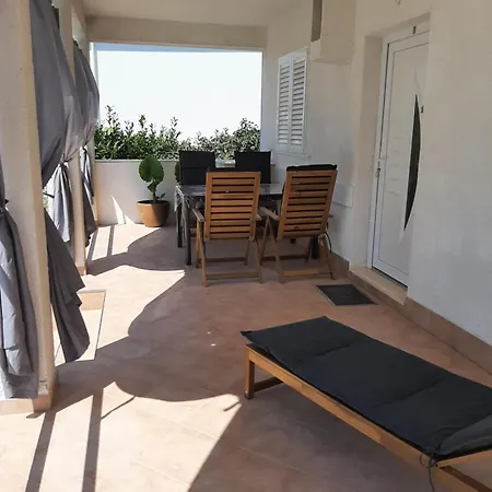 Sea Ya - Two Apartments House With Heated Pool - 150M From Beach Apartamento *