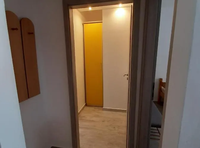 Sea Ya - Two Apartments House With Heated Pool - 150M From Beach