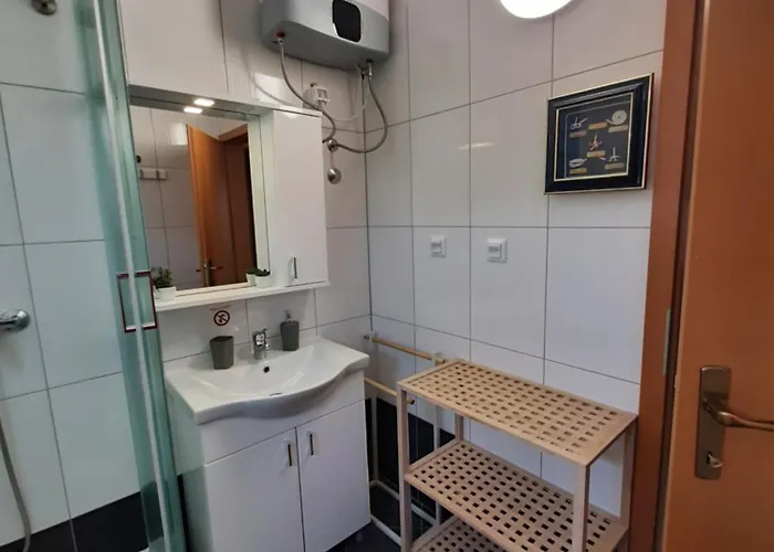 Sea Ya - Two Apartments House With Heated Pool - 150M From Beach