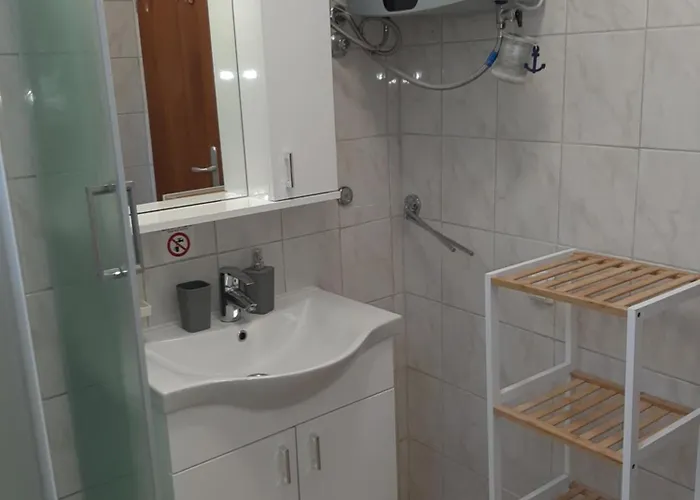 Sea Ya - Two Apartments House With Heated Pool - 150M From Beach *